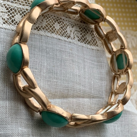 Matte Gold & Turquoise Green Bead Stretch Fashion Bracelet Woman’s Jewelry - Picture 5 of 5